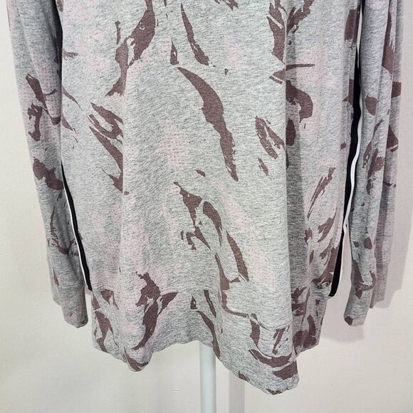 Calvin Klein Gray Athletic Tee Size Medium Gray and Pink Print Long Sleeve Tee - Picture 3 of 8